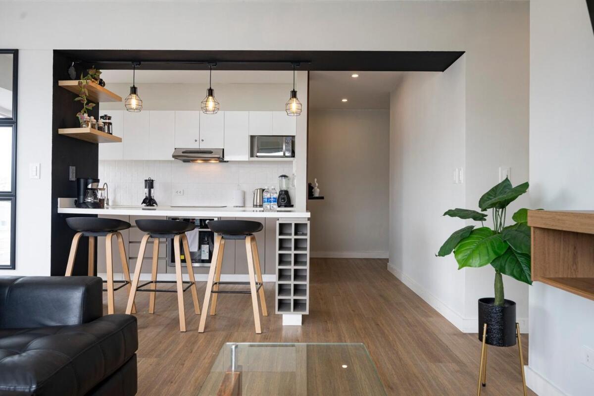 Balta - With Panoramic View In Kennedy Park Apartment